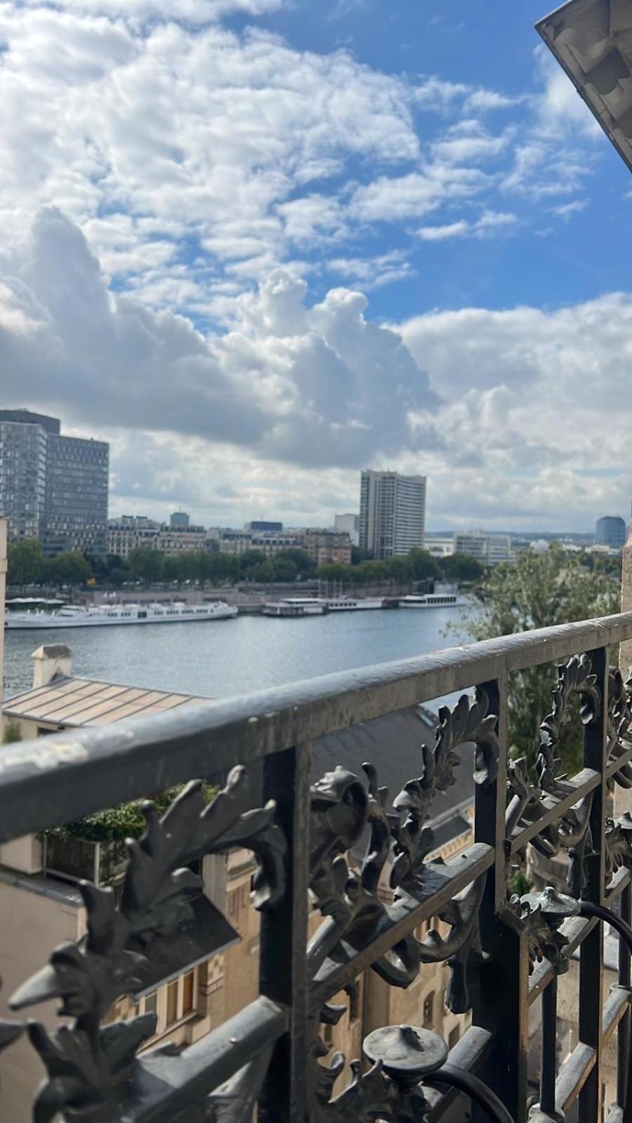 パリQuai De Seine Tour Eiffel Trocaderoアパートメント エクステリア 写真